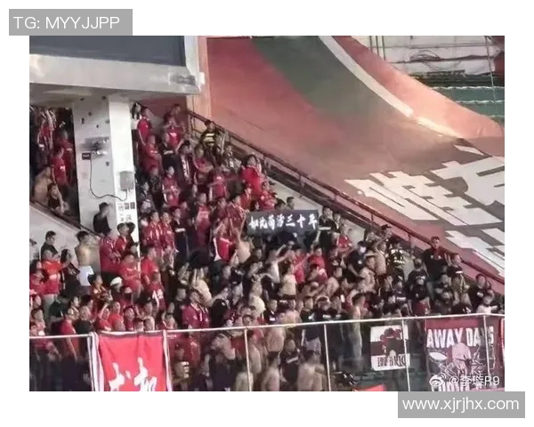 成都排球队速度之争引发热议球迷观点各异分析背后的战术与技术因素 成都排球队速度之争引发热议球迷观点各异分析背后的战术与技术因素